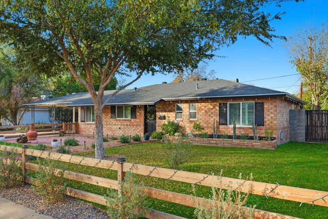 Photo - 4702 N 30th Pl