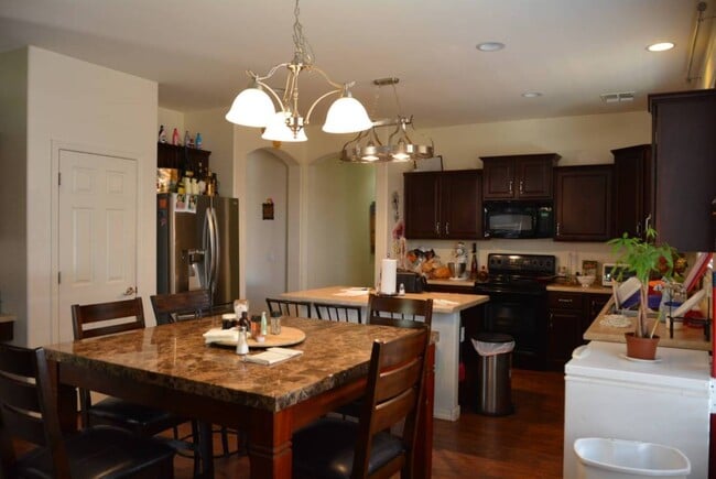 Photo - 4924 W Magdalena Ln