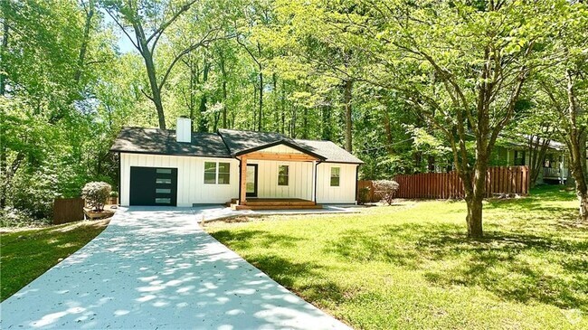 Building Photo - 1308 Fairview Trail NW Rental
