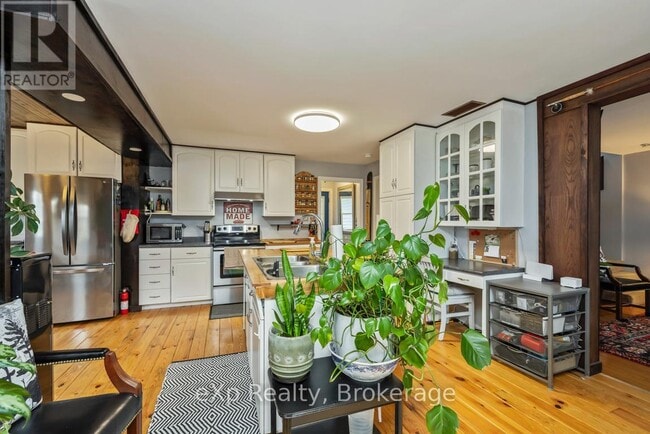 Photo - 20 Sunnyshore Park Dr