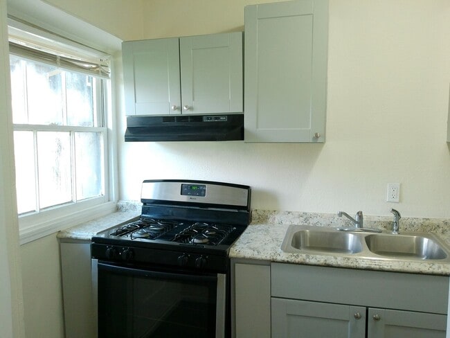 Photo - 638 Glazebrook St