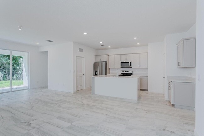 Building Photo - 7188 Trotwood Ln