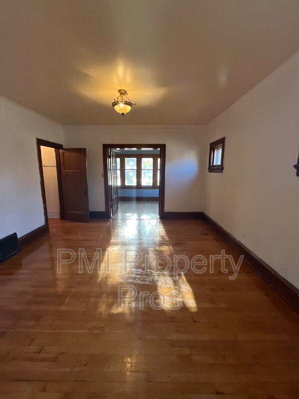 Photo - 4572 W Fond du Lac Ave