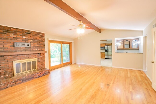 Photo - 395 Statesman Ct