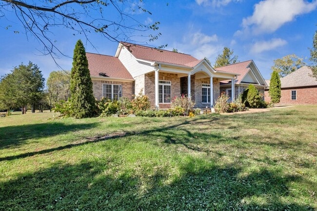 Photo - 614 Greene Dr