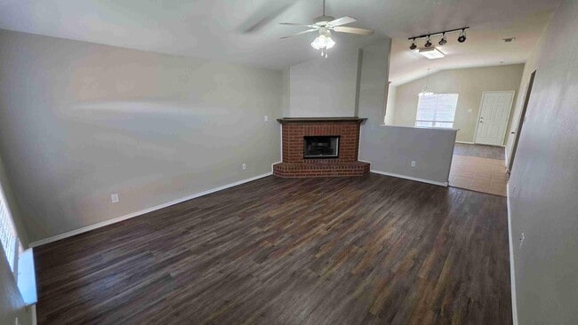 Photo - 6553 92nd St