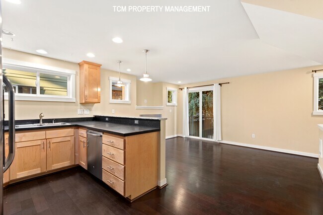 12546 35th Ave NE