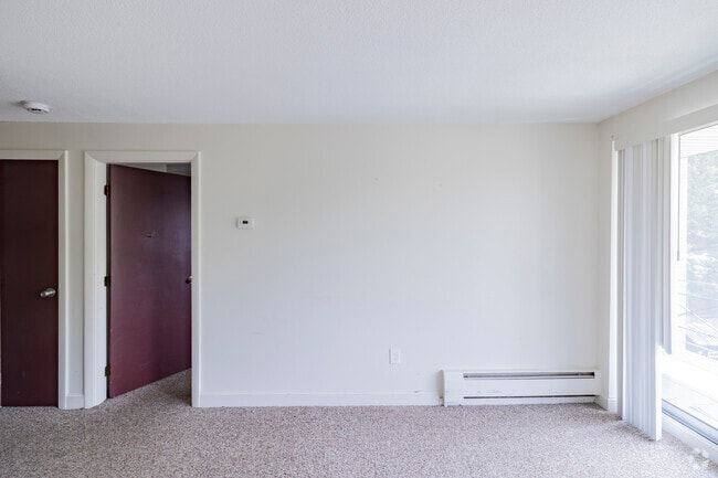 1BD, 1BA - 550SF - Living Room