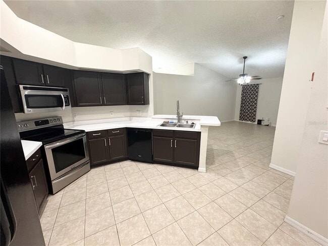 Photo - 1718 Bridgeview Cir
