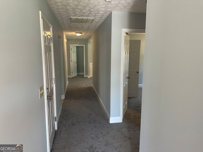 Photo - 561 Highland Pointe Dr