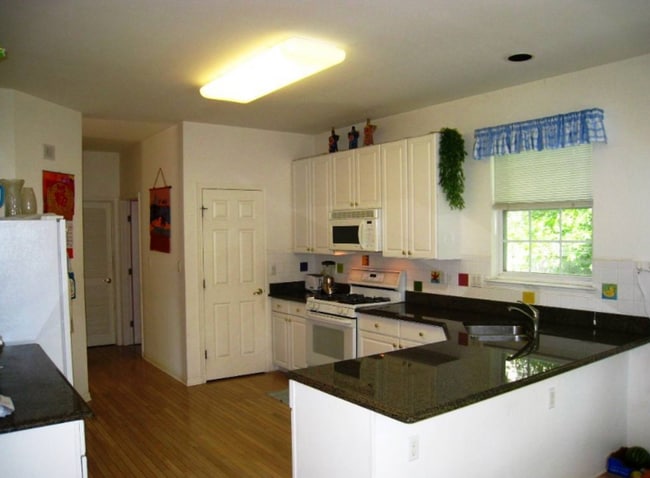 Photo - 18 Hansom Rd