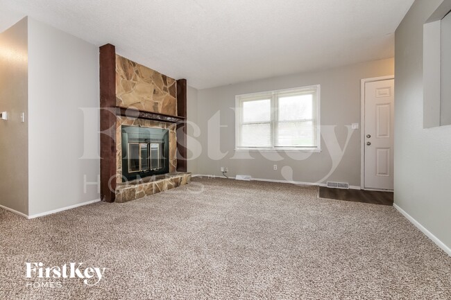 Photo - 19304 E 7th St N