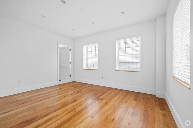 2BR, 2BA - 1,575SF - Primary Bedroom