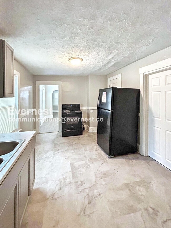 Photo - 12041 Belden Ave