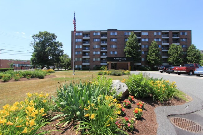 Photo - Hamilton Oaks