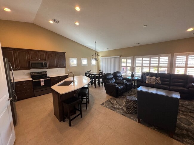 Photo - Beautiful 2 Bed / 2 Bath Home in Sun River 55+ Community!!