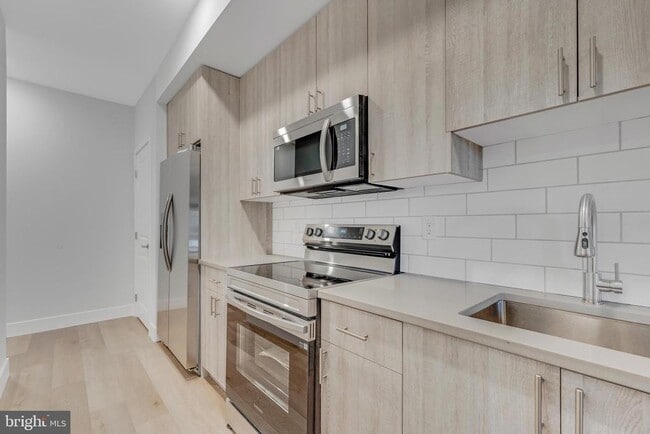 Photo - 1243 W Westmoreland St