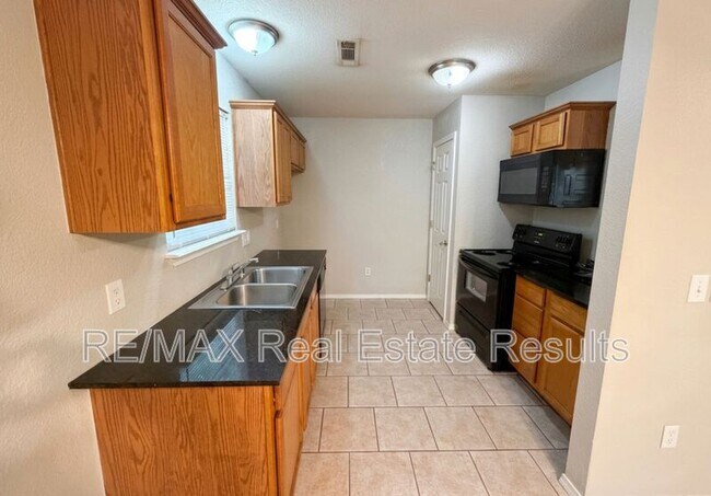 Photo - 5 Dolphin Ln