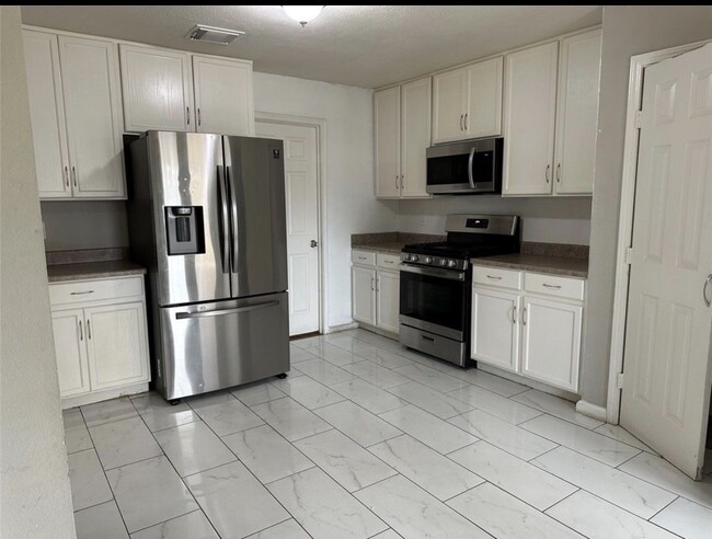 Photo - 17002 Westminster Village Ct