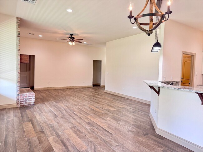 Photo - 2433 Santa Monica St