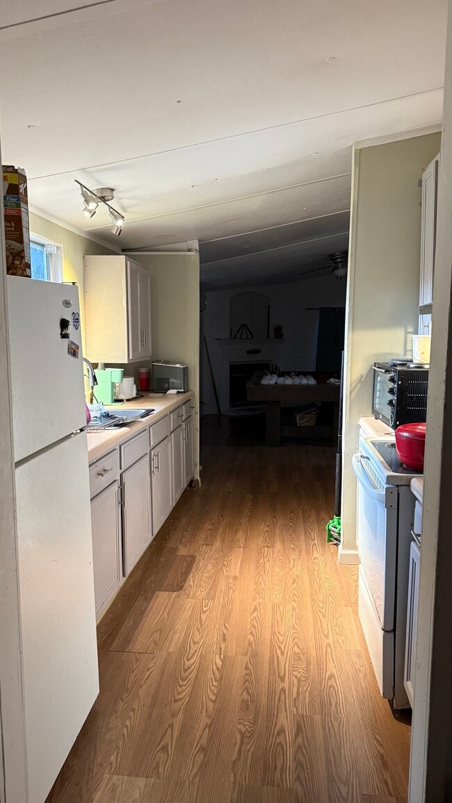 Photo - 4332 Slash Pine Ln
