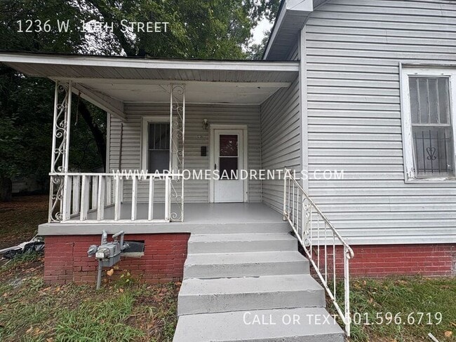Building Photo - 1236 W 10th St Rental
