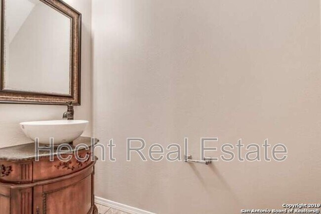 Photo - 210 Mallow Grove