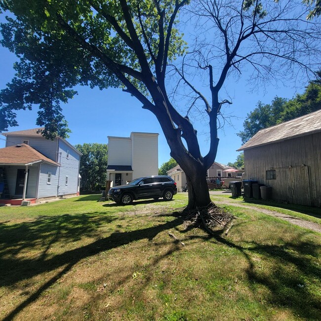 Photo - 419 Sheridan St