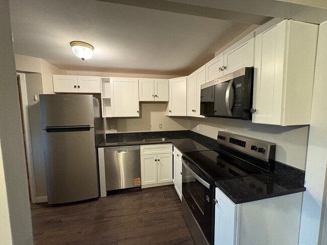 Building Photo - 79 Wyman St Unit D