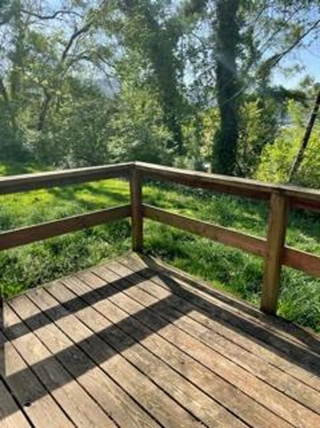 Photo - 770 Welton Ave SW Unidad Surry - 770 Welton Avenue