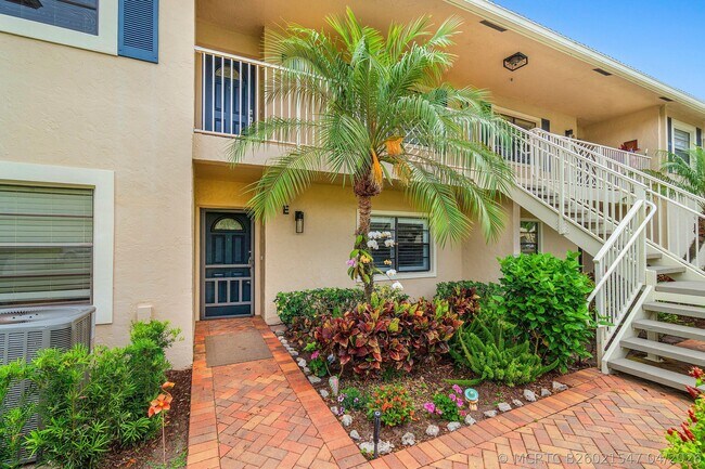 24 Stratford Dr E Unit E