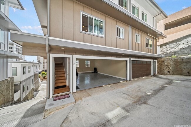 Building Photo - 1060 Spencer St Unit F