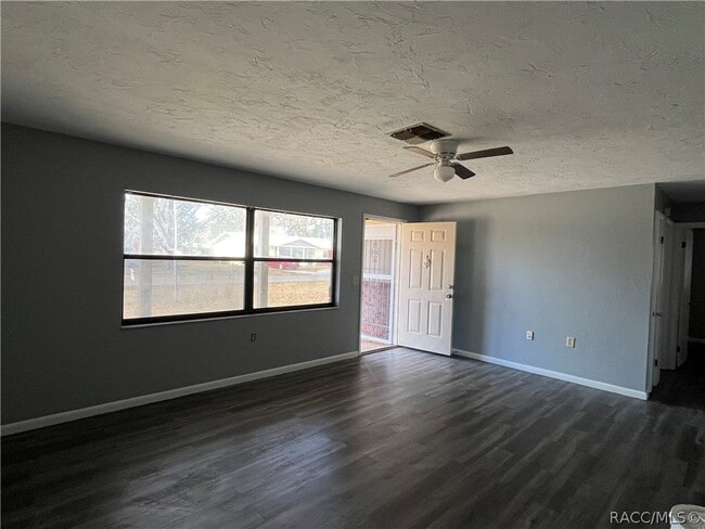 Photo - 521 S Harrison St