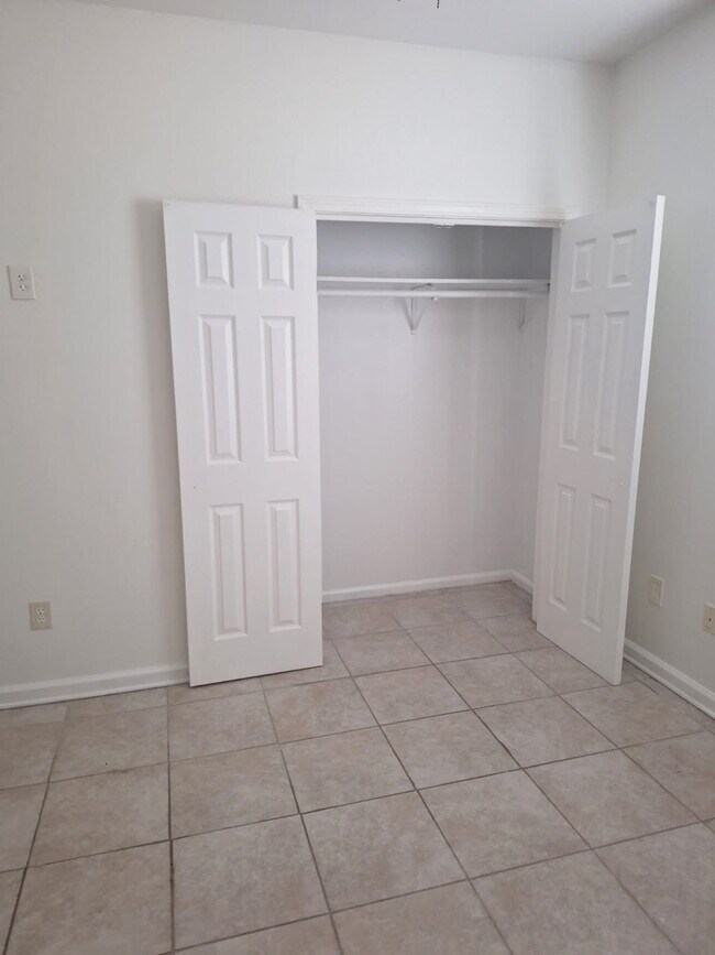 4237 General Pershing St Unit 4237
