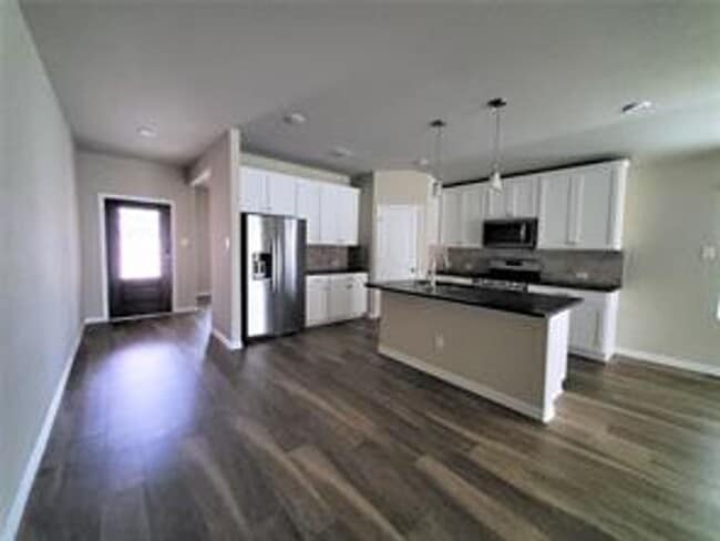 Photo - 3 Bedroom with Flex Space Available NOW!