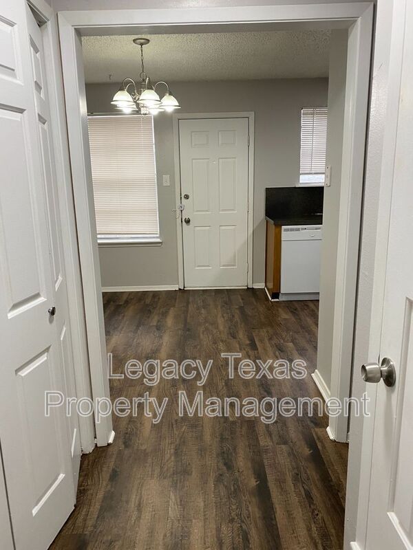 Photo - 1503 Nolan River Rd