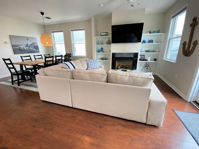 Photo - 115 N Jasper Ave