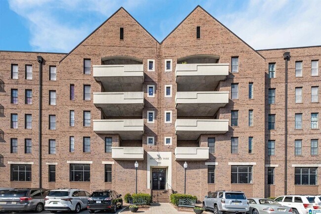 Building Photo - 1040 Broadway St Unit 306 Rental
