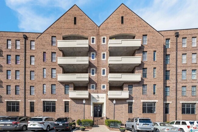 Building Photo - 1040 Broadway St Unit 306 Rental
