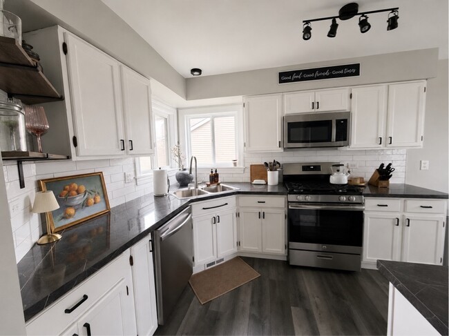 Photo - 1487 S Pembroke Dr