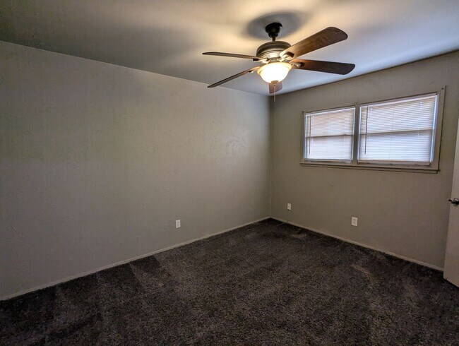 Photo - 535 42nd St Unidad B