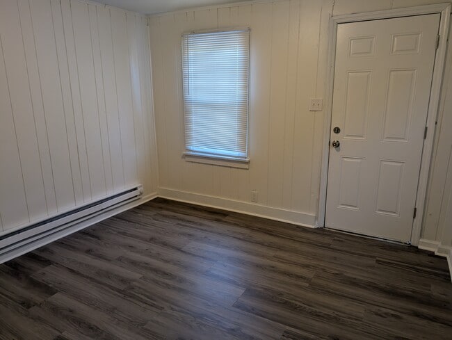 Photo - 204 Wesley St