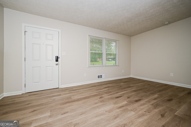 Photo - 40 Derby Country Dr