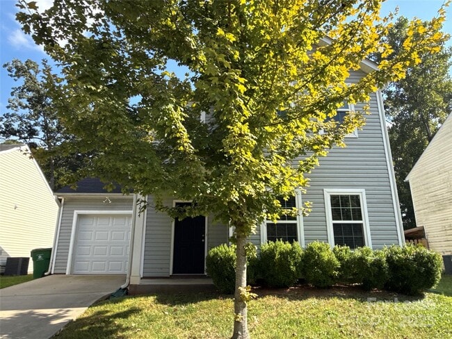Photo - 1224 Summerville Rd House