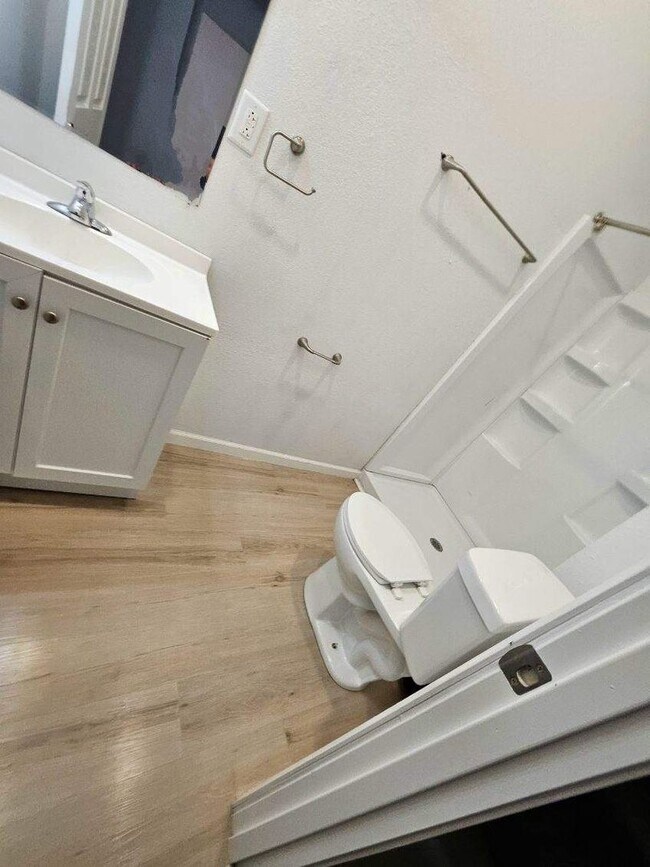 Photo - 1000 S 7th St Unit B