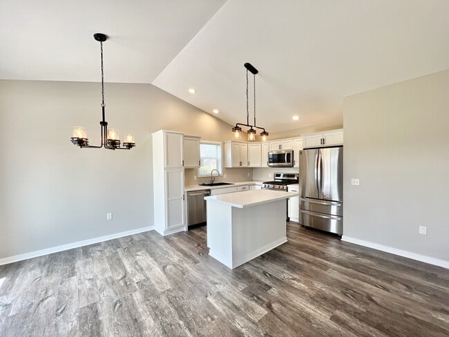 Photo - 3834 Lucey St