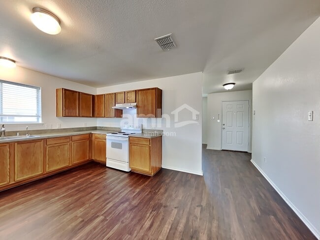 Photo - 617 Overton Dr