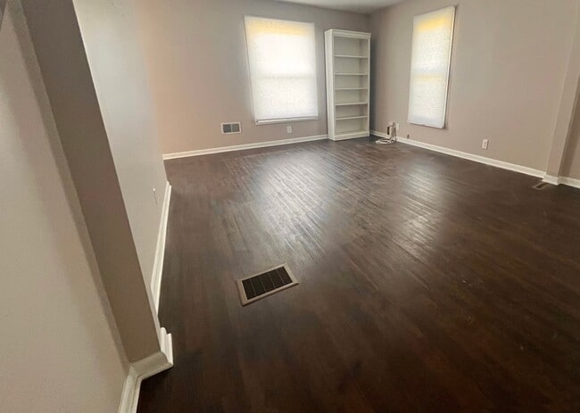 264 Kenwood Ave Unit 2