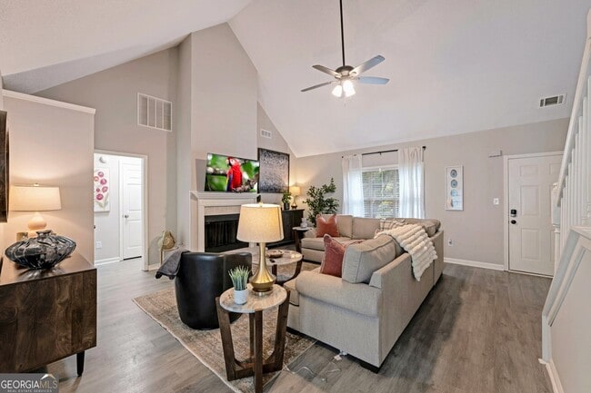 6839 Sandy Creek Dr