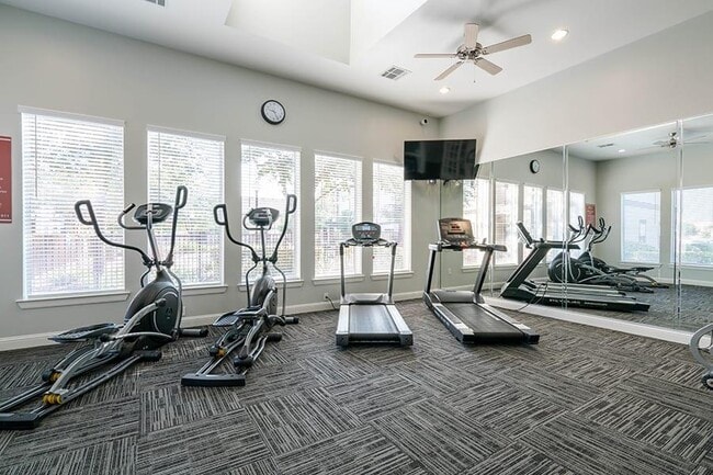Photo - LA SIERRA APARTMENTS